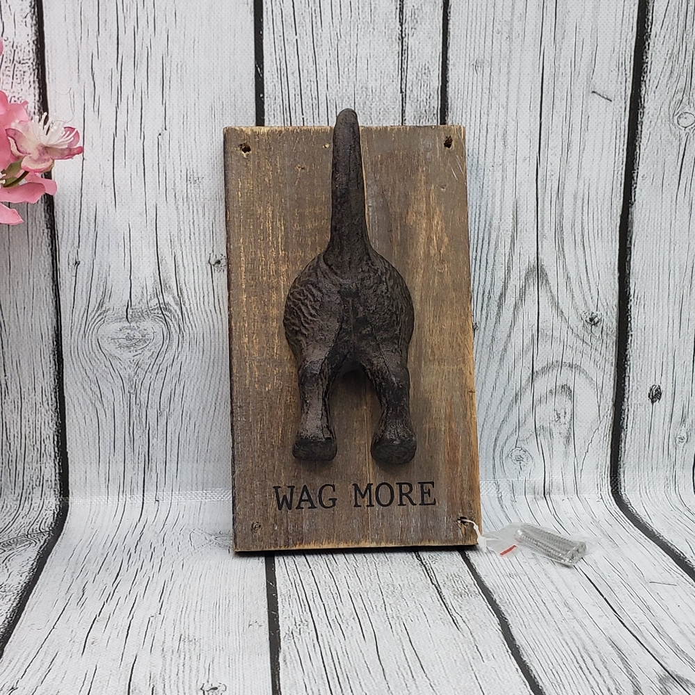 Wag More Dog Leash Wall Holder